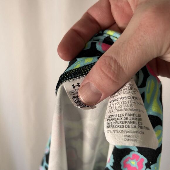 Under Armour Leggings youth YXL Black Green Floral Pull On Stretchy High Rise - Picture 8 of 9